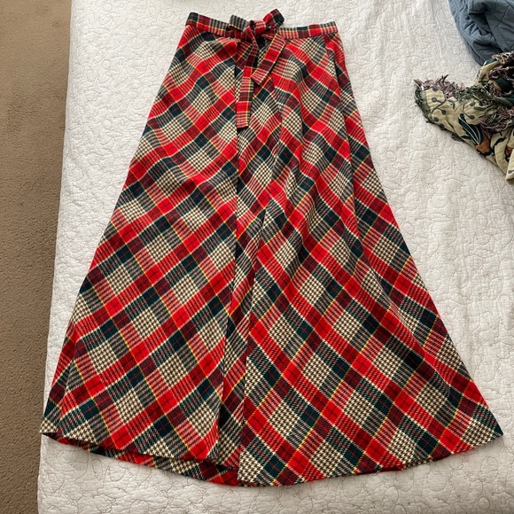 Vintage/Retro Wrap Skirt with Ties - Picture 1 of 6